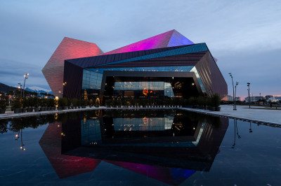 Приношение Чайковскому