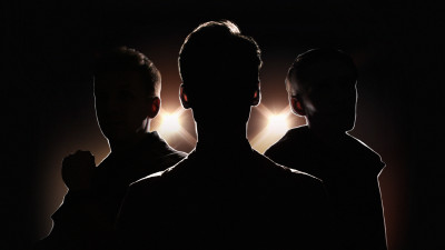 Три товарища