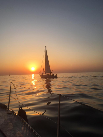 Прогулка на парусной яхте