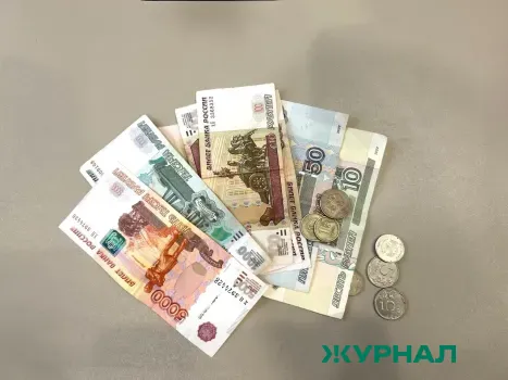 Девочка из Ейска продавала рисунки на улице для покупки ноутбука