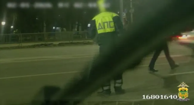 В Краснодарском крае водитель &laquo;ВАЗ-2105&raquo; пытался скрыться от полиции и спровоцировал аварию