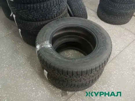 Стихийная свалка из шин образовалась на улице Зиповской в Краснодаре