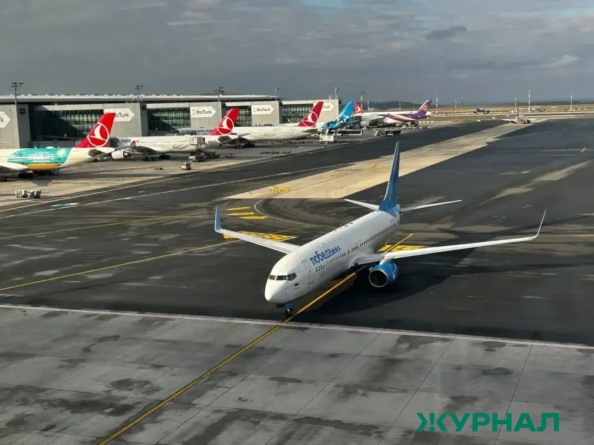 Задержки рейсов в аэропортах Краснодарского края из-за снегопада в Москве: что известно