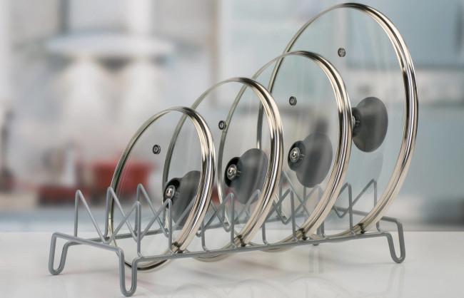 Очистите стеклянные крышки кастрюль до блеска с помощью 3 простых ингредиентов