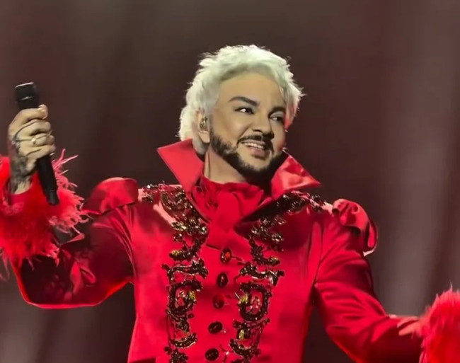 Филипп Киркоров выступил в Краснодаре и поблагодарил фанатов за поддержку