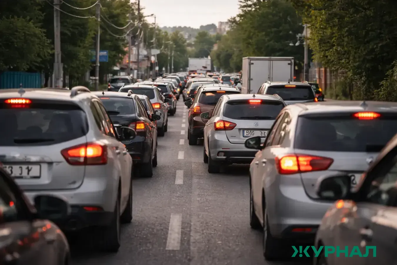 На Крымском мосту действуют ограничения на проезд и досмотры транспорта