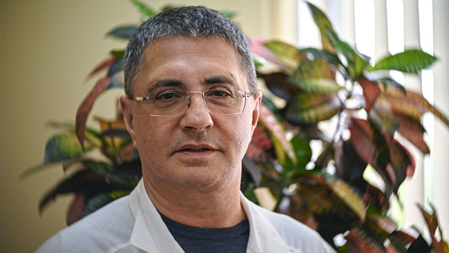 Эффективные упражнения для суставов: 5 простых движений от доктора Мясникова