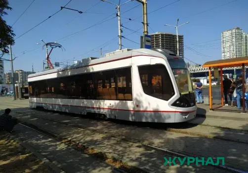 В Краснодаре пьяный пассажир в трамвае напал на кондуктора