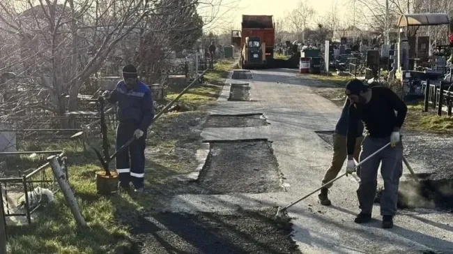 Подготовка к Родительскому дню: уборка и ремонт на кладбищах Краснодара