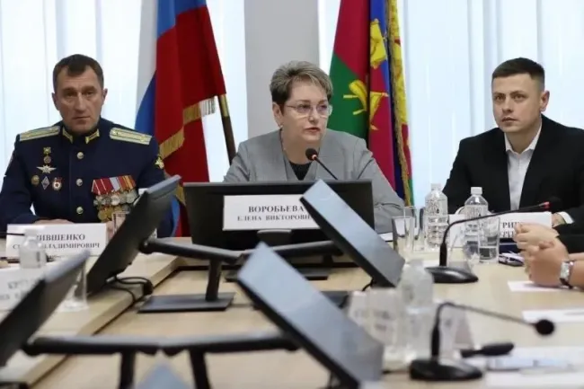 Вице-губернатор Воробьева встретилась со студентами и обсудила с ними борьбу с терроризмом в регионе