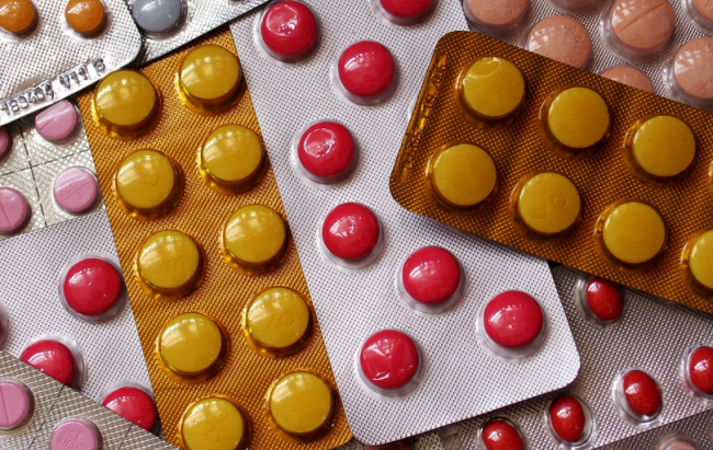 Опасные лекарства: какие препараты могут навредить печени и как их распознать