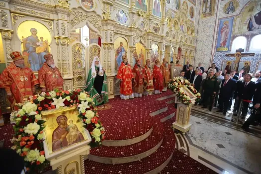 Патриарх Кирилл освятил храм Рождества Христова в станице Динской