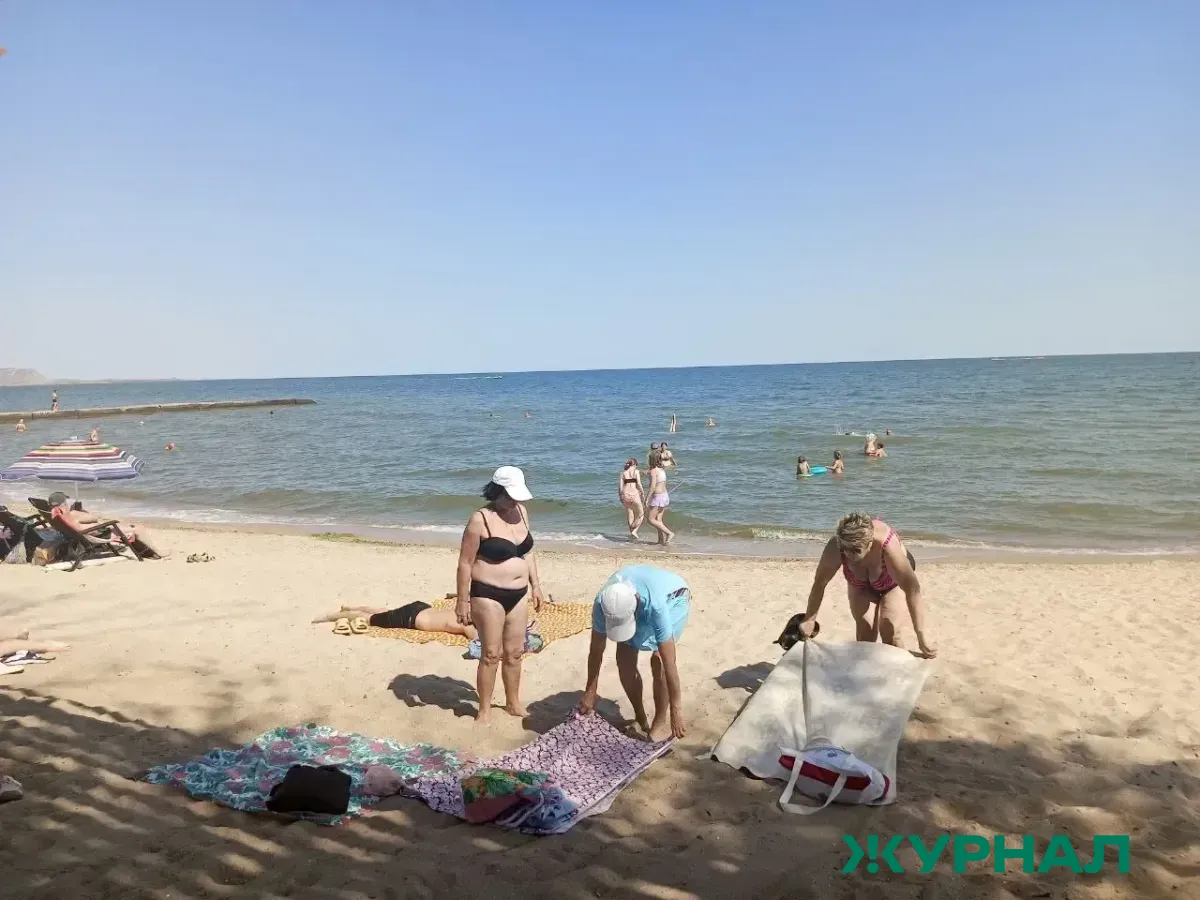 Отдыхающие начали заполнять пляжи Краснодарского края в преддверии лета